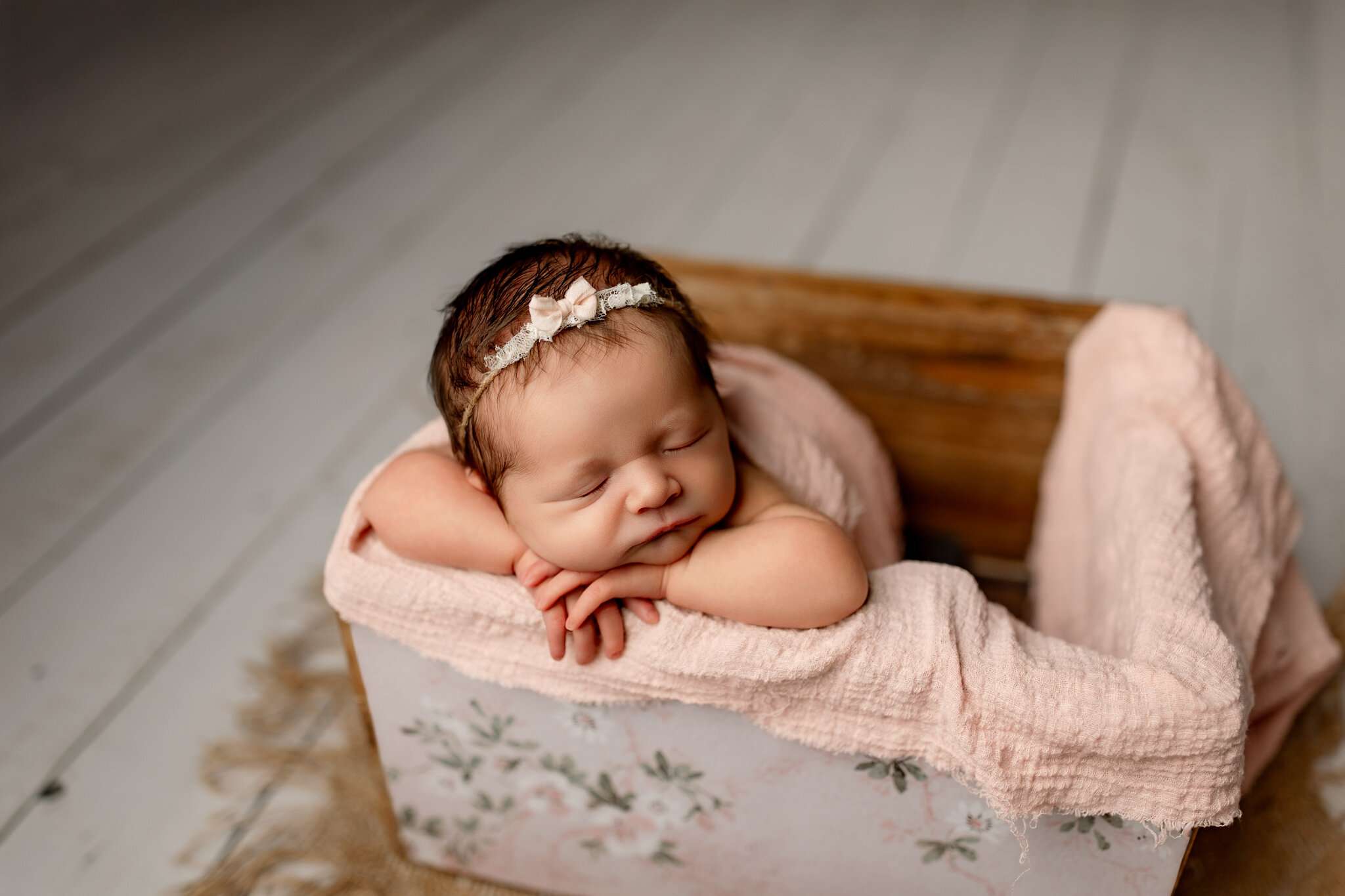 newborn session, Cave Springs newborn photographer, newborn portraits NW Arkansas, lifestyle newborn photography near me