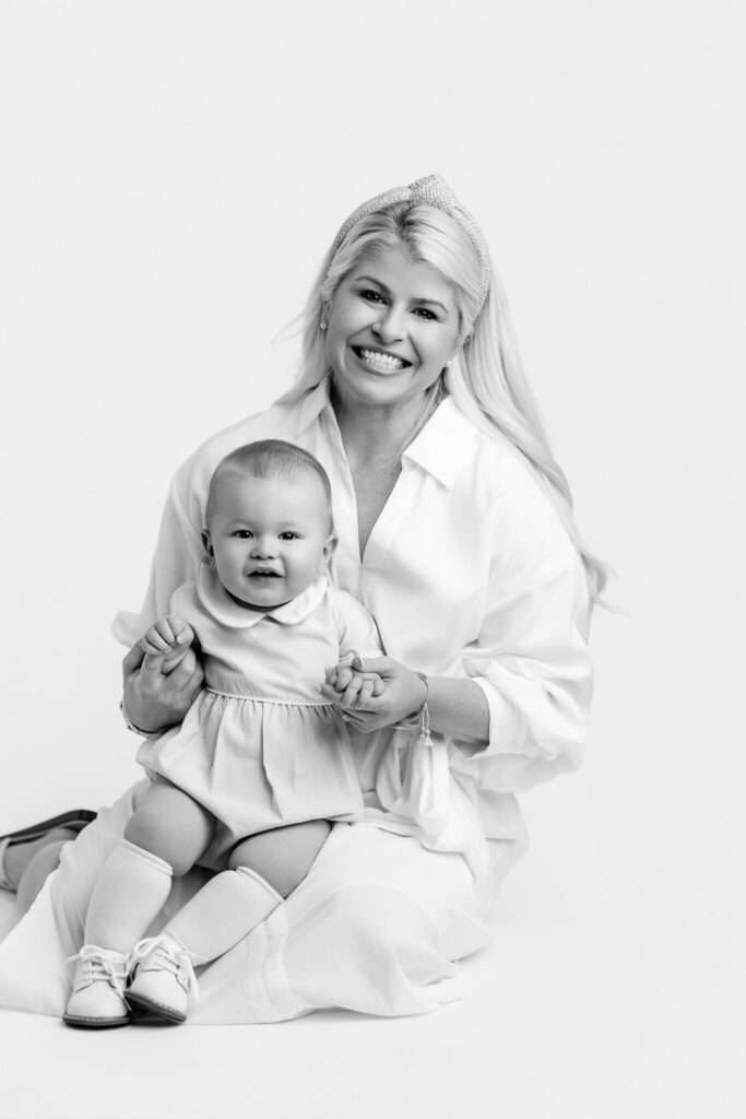 Northwest Arkansas cake smash photographer, baby photography Rogers Arkansas, NWA baby portrait studio