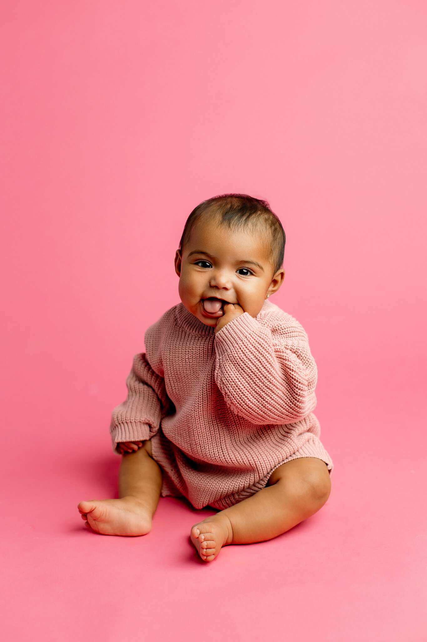 children's photographer, baby photographer Pea Ridge AR, milestone session, NWA baby portrait studio