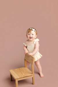 cake smash photography Pea Ridge, Cave Springs 1st birthday photoshoot, best Fayetteville AR vavy photographer