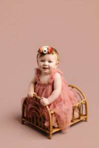 cake smash photography Pea Ridge, Cave Springs 1st birthday photoshoot, best Fayetteville AR vavy photographer