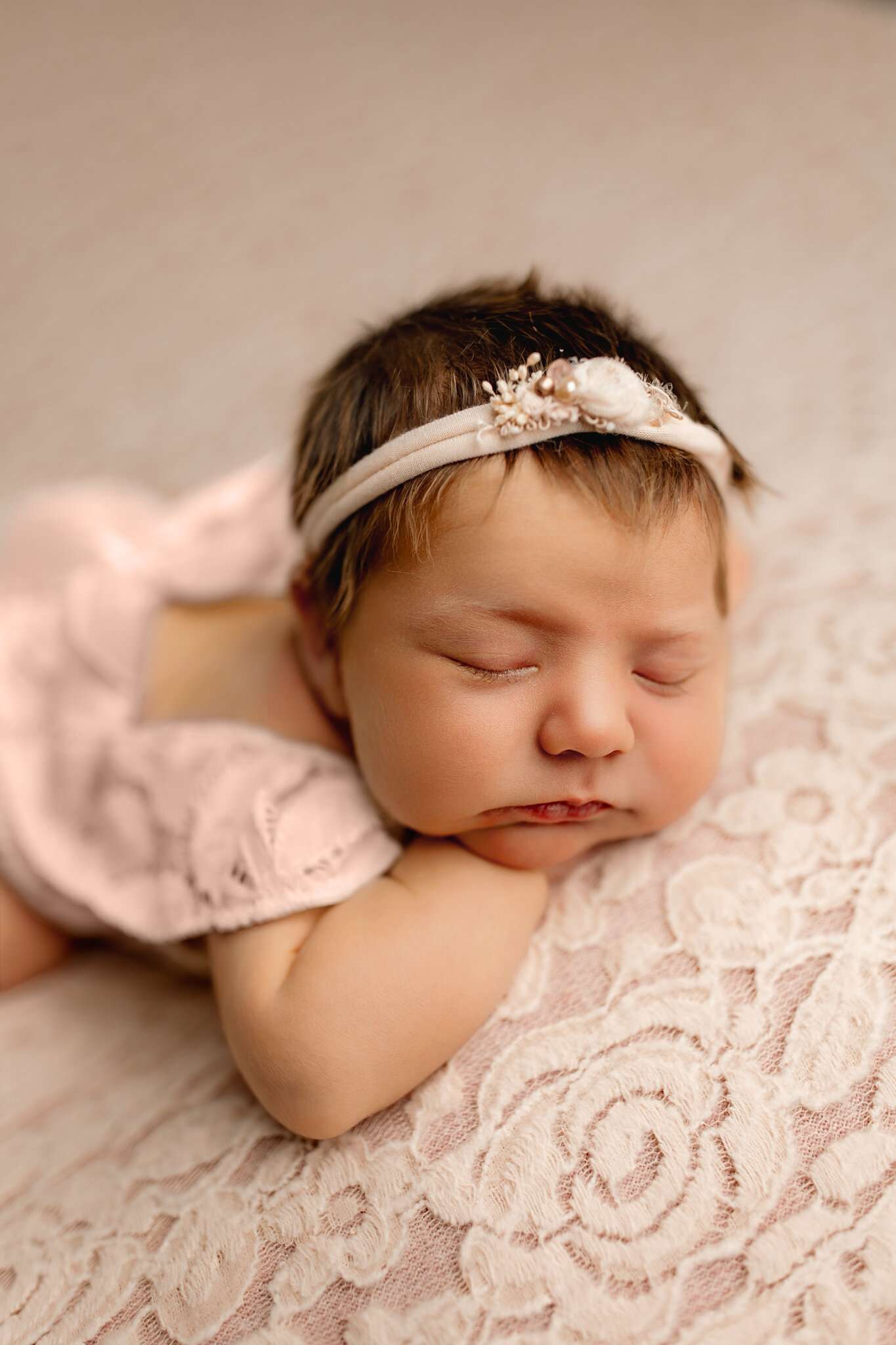 book a newborn session, NW Arkansas best newborn photographer, NWA baby photography, get baby photos taken