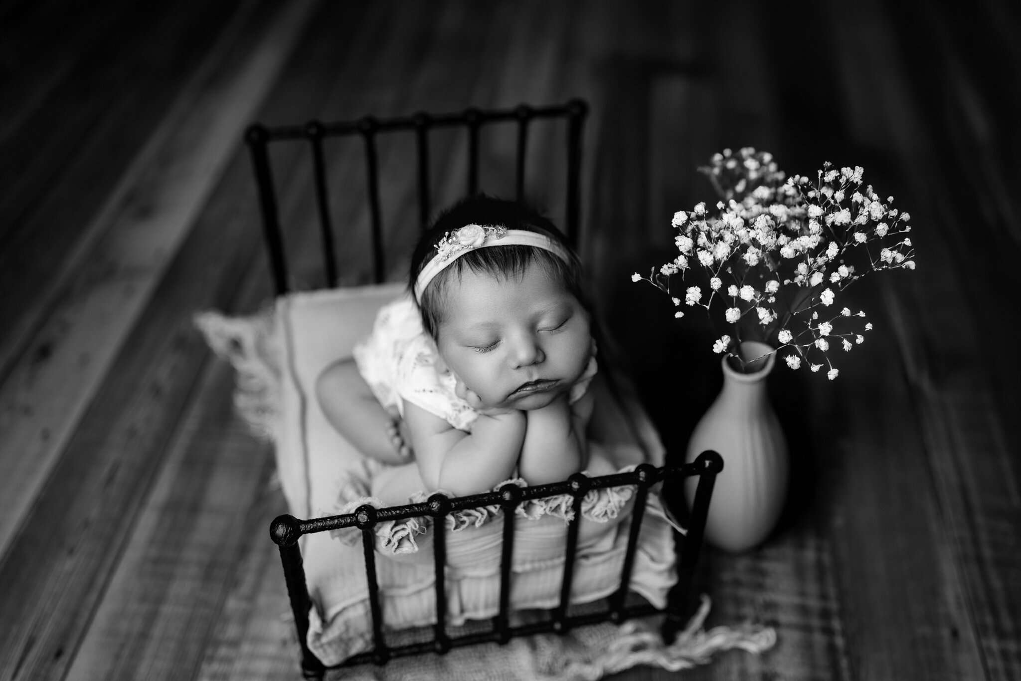 NWA Arkansas newborn photographer, Northwest Arkansas baby photoshoot, newborn portraits near me