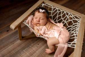 NWA Arkansas newborn photographer, Northwest Arkansas baby photoshoot, newborn portraits near me