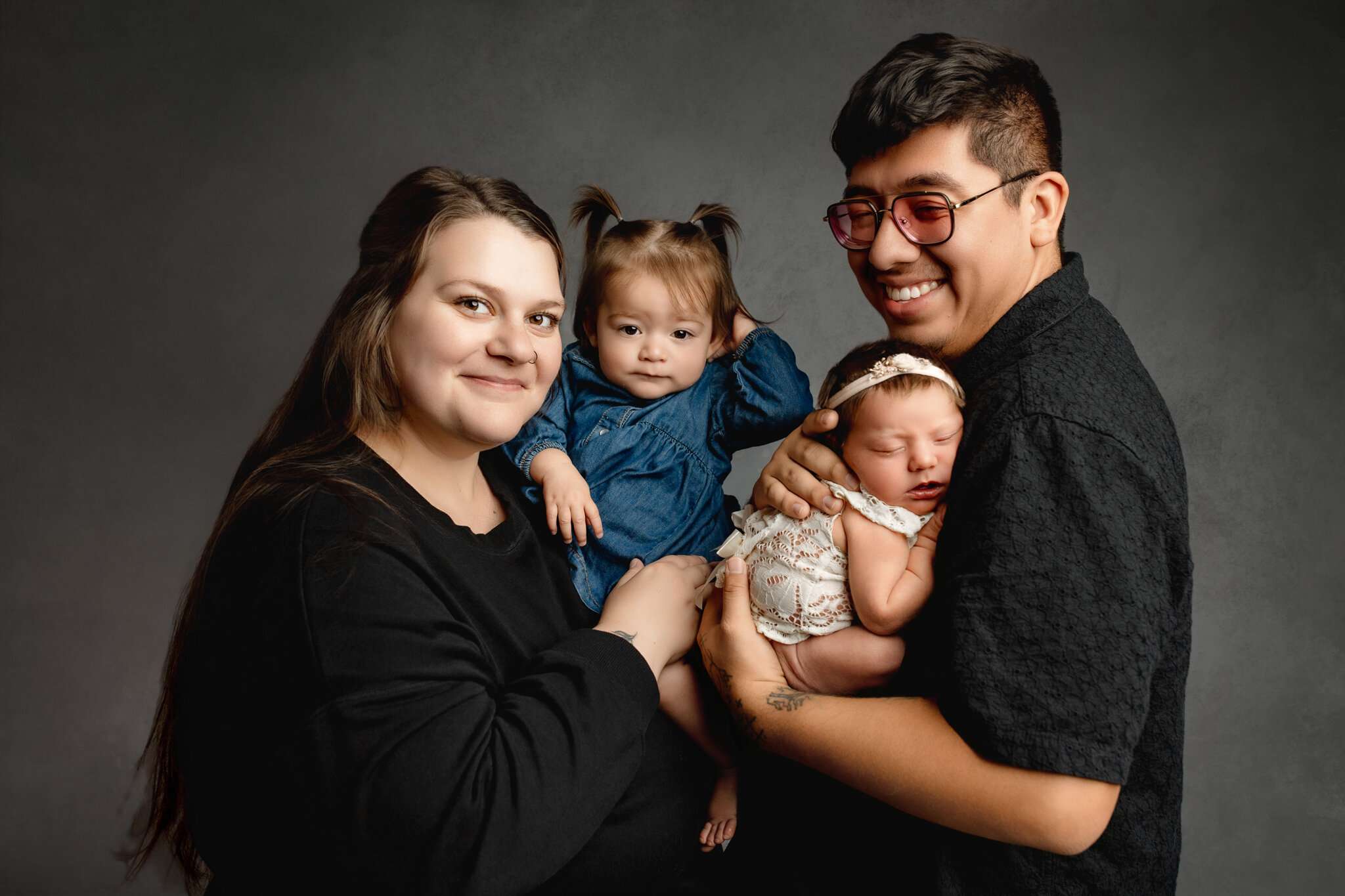 NWA Arkansas newborn photographer, Northwest Arkansas baby photoshoot, newborn portraits near me
