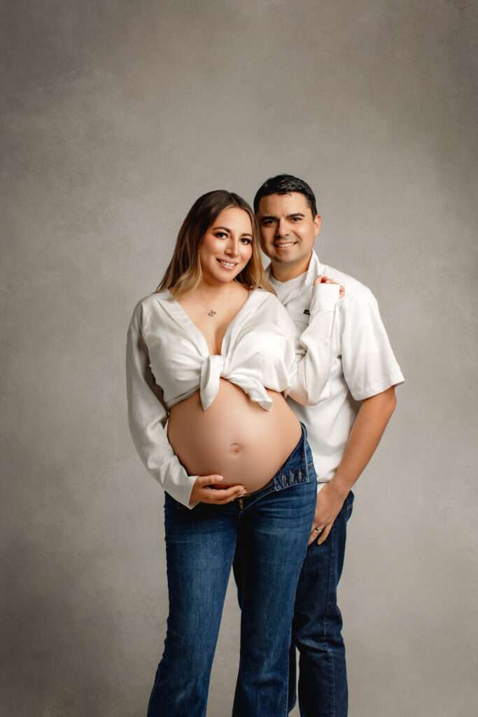 NW Arkansas maternity photographer, maternity photoshoot near me, maternity session near me
