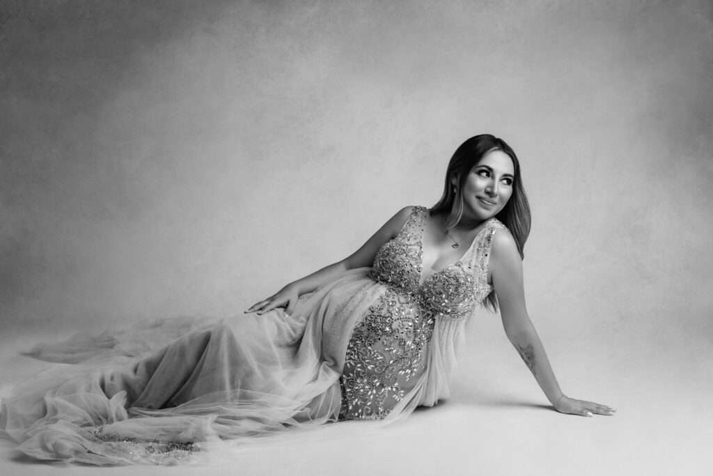 NW Arkansas maternity photographer, maternity photoshoot near me