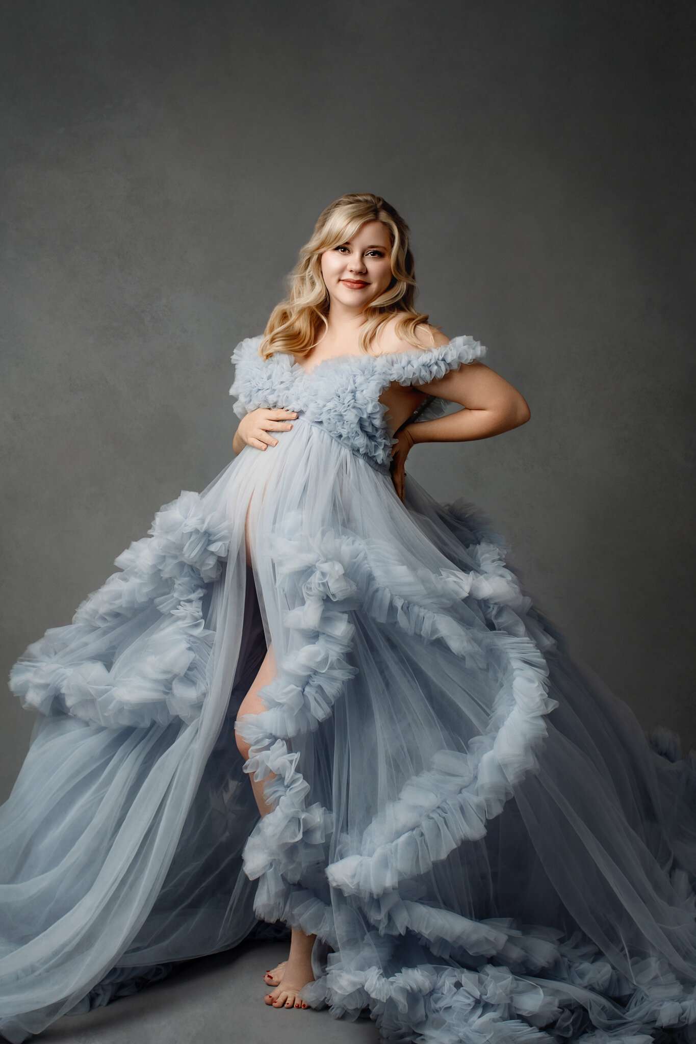 maternity photoshoot near me, planning a maternity session, luxury maternity portrait studio
